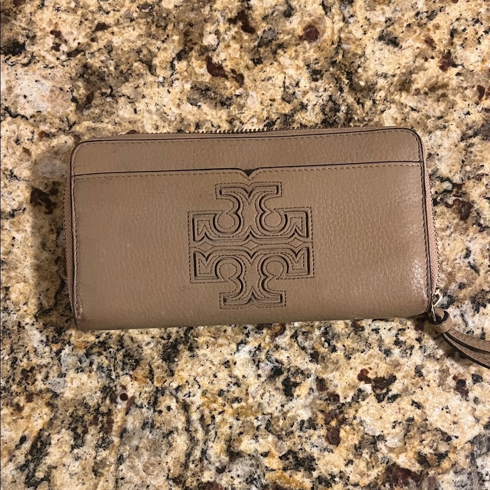 Tory Burch Beige Leather Zip Wallet